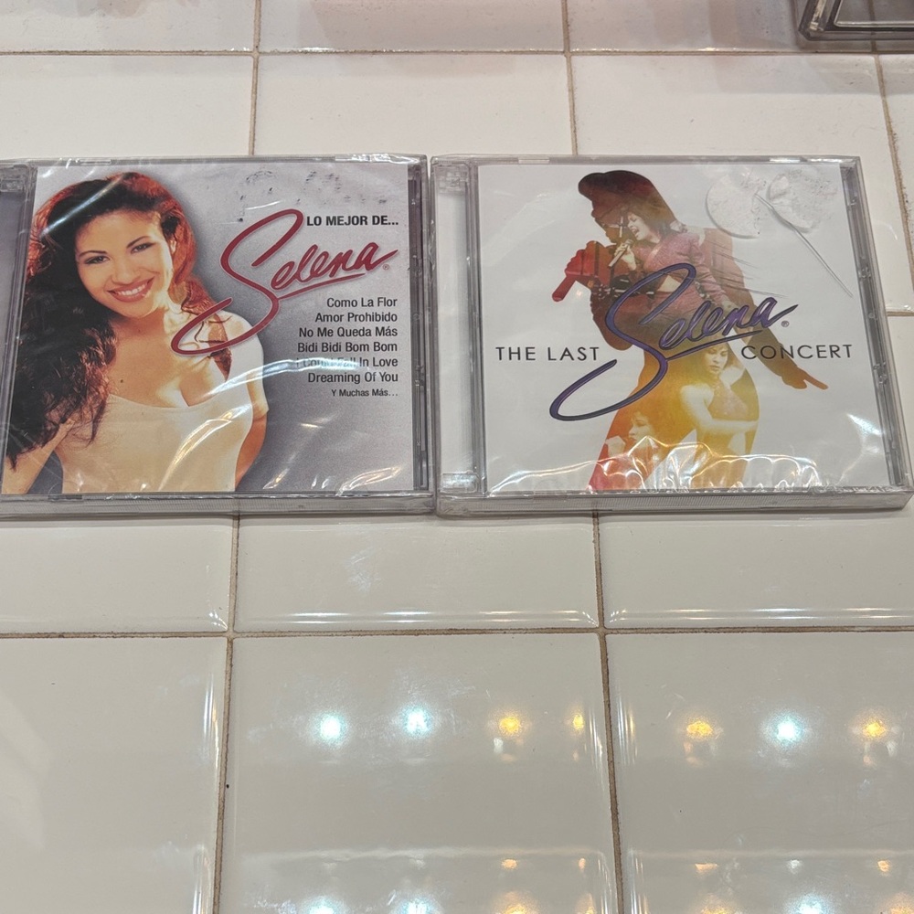Selena CD Lot - The Last Concert & Lo Mejor De Selena